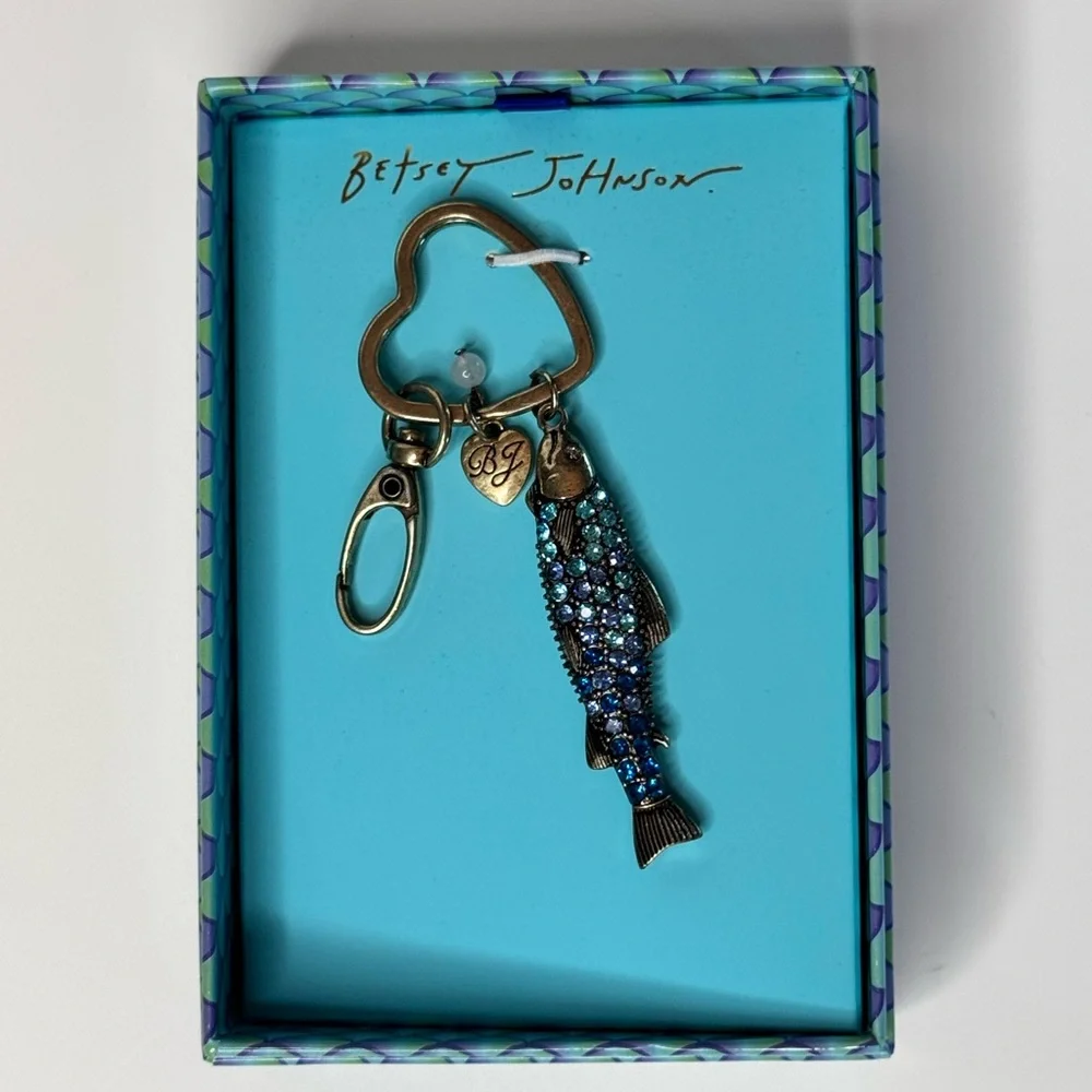 NWT Betsy Johnson Crystal Sardine Fish Key Fob Bag Charm